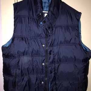 size L puffer vest